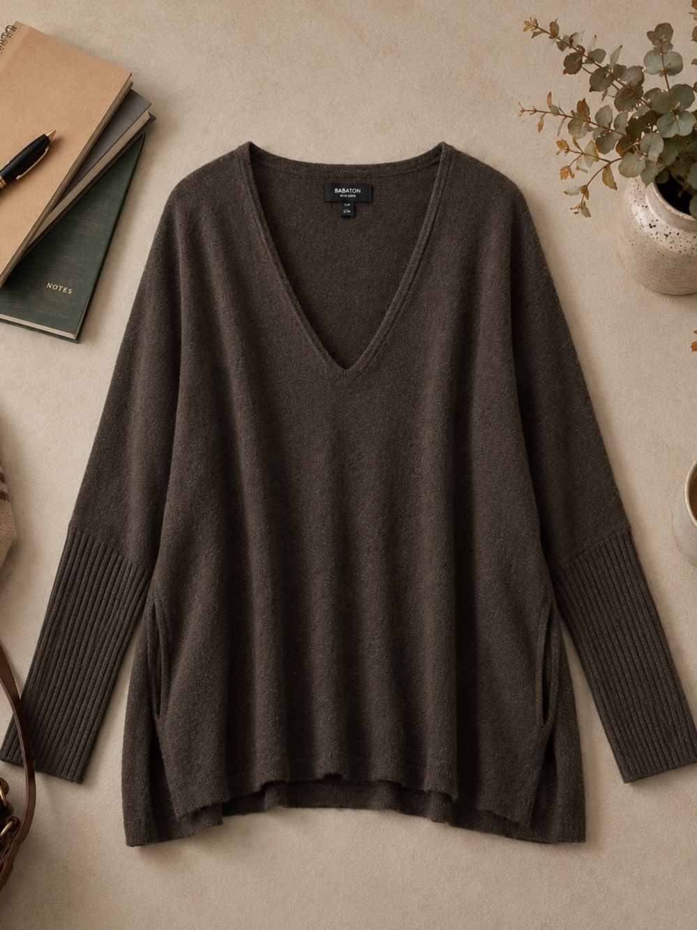 Babaton Linen Blend Oversized V-Neck Sweater S/M 26" P2P Pockets
